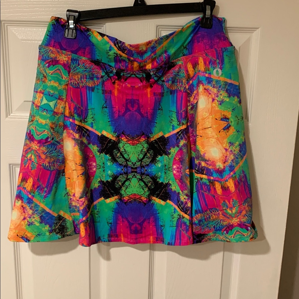 Dona Jo colorful golf skirt
